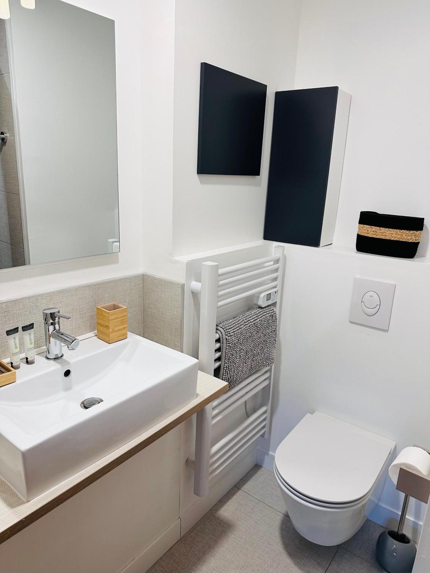 Appartements 3 Etoiles Terrasse Ou Patio Intra-Muros Aigues-Mortes Εξωτερικό φωτογραφία