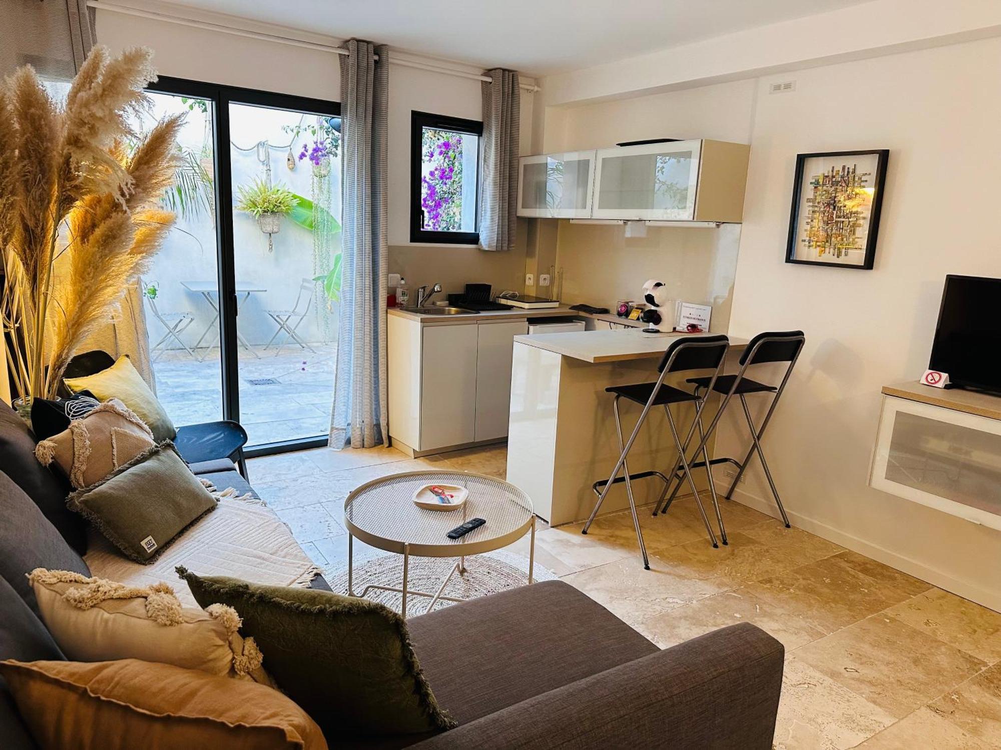 Appartements 3 Etoiles Terrasse Ou Patio Intra-Muros Aigues-Mortes Εξωτερικό φωτογραφία