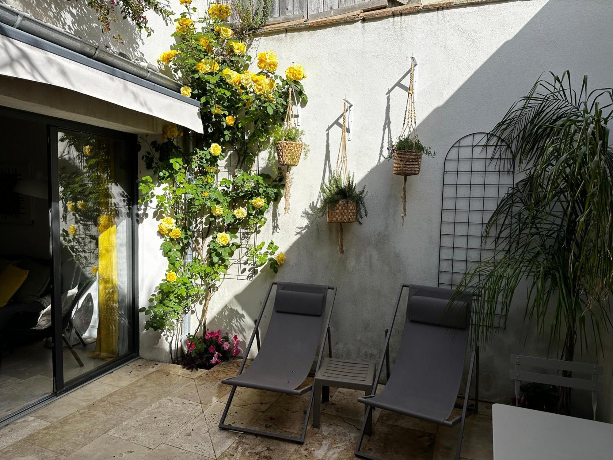 Appartements 3 Etoiles Terrasse Ou Patio Intra-Muros Aigues-Mortes Εξωτερικό φωτογραφία