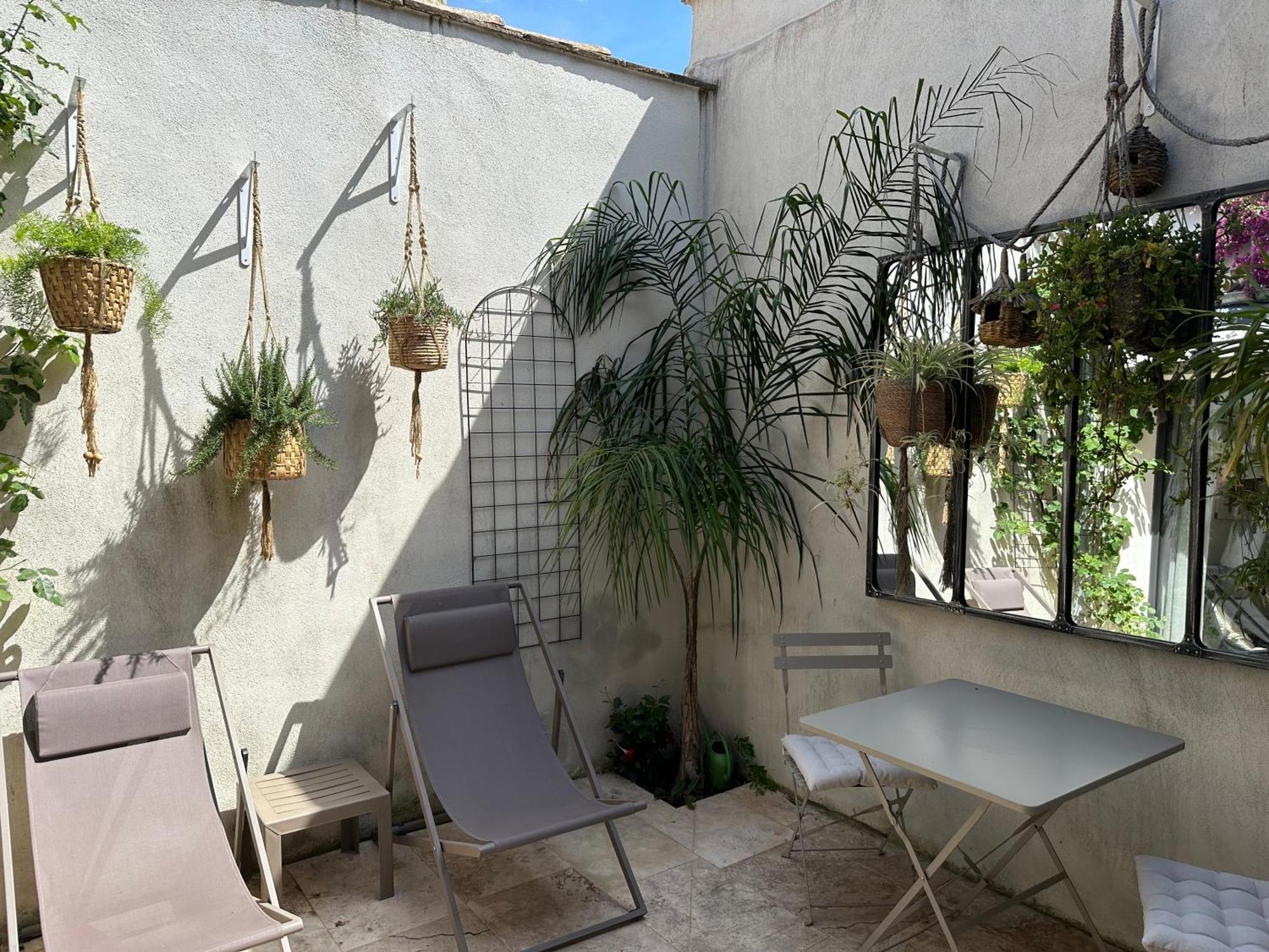 Appartements 3 Etoiles Terrasse Ou Patio Intra-Muros Aigues-Mortes Εξωτερικό φωτογραφία